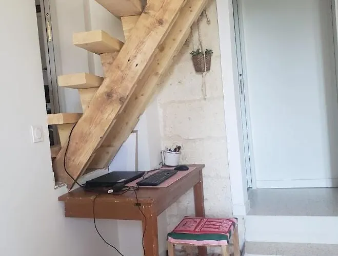 דירה Le Clocher De קאסטרי