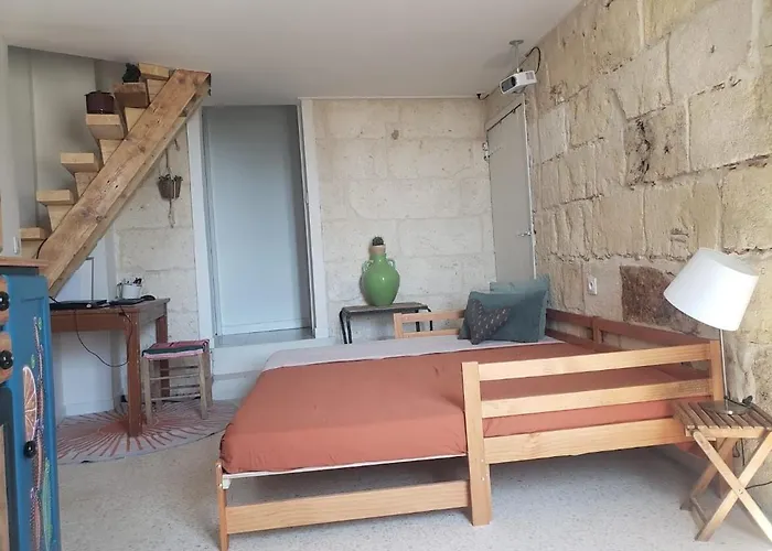 Le Clocher De * קאסטרי